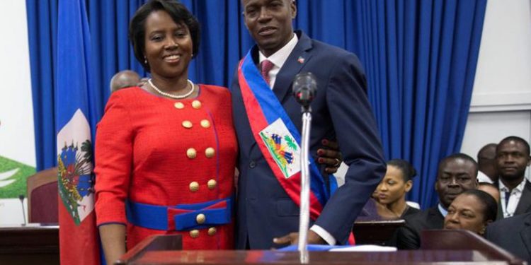 Martine Moise, Primera Dama de Haití , recibe atención hospitalaria