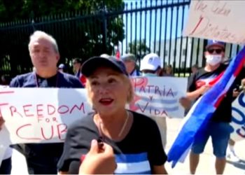 20 países se unen a EEUU para condenar a Cuba, la cual responde cortando internet