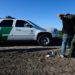 Patrulla fronteriza de EEUU detiene a los inmigrantes armados
