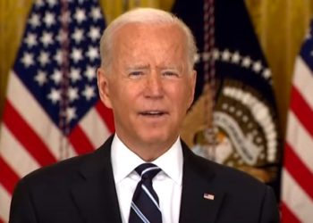 Aprobación de Biden cayó al 49.3%