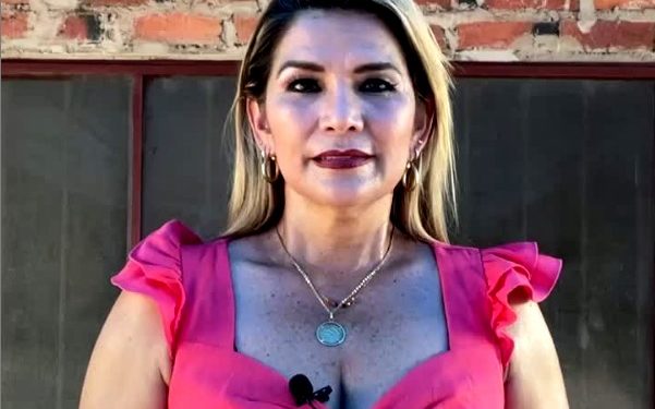 Expresidenta Jeanine Áñez intenta suicidarse en prisión pero es atendida por médicos