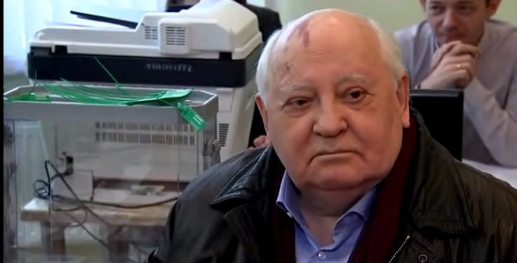 Gorbachov sobre Afganistán: Campaña estadounidense estaba condenada desde el principio