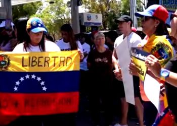 EE.UU.: Gobierno extiende a 18 meses el plazo para que venezolanos se inscriban en el TPS