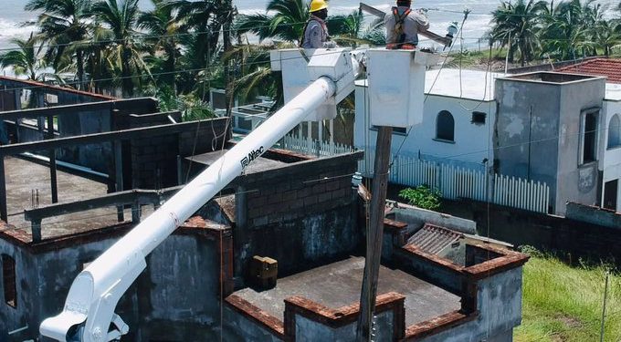 Grace dejó a medio millón de mexicanos sin electricidad