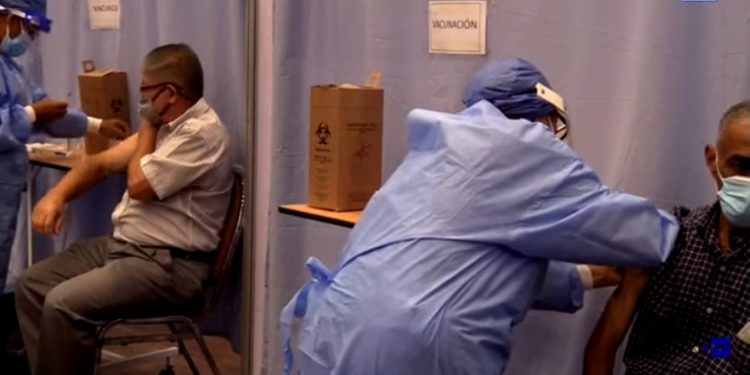 ONG denuncia que China ha donado más vacunas a Venezuela pero no lo anuncian