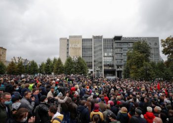 Rusia: Oposición denuncia "monumental fraude" en elecciones legislativas