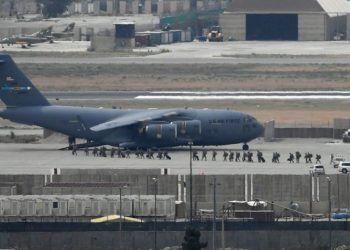 Encuesta revela: Mayoría en EEUU apoya salida de Afganistán pero no cómo se hizo