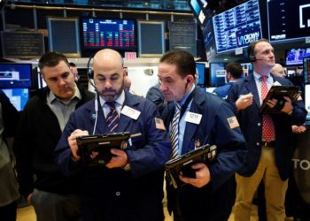 Tercer día de pérdidas en Wall Street empujadas por preocupación sobre la deuda