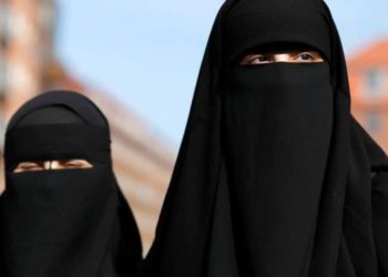 Afganas podrán estudiar, aunque distanciadas de los hombres