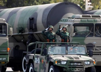 OTAN preocupada por "expansión del arsenal nuclear" chino