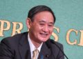 Dimitió primer ministro de Japón Yoshihide Suga