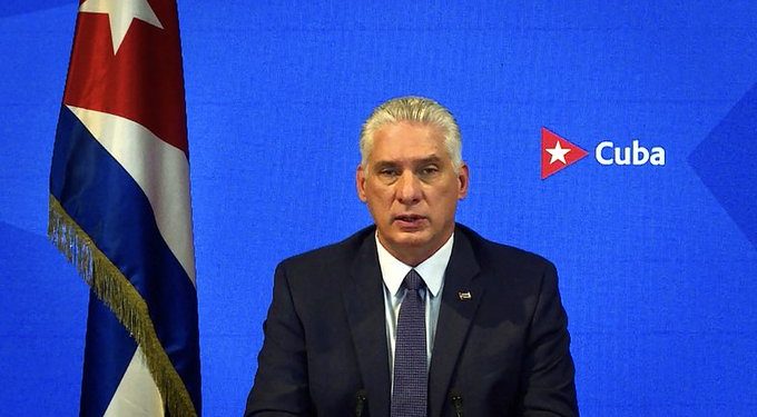 Cuba critica que el Nobel de la Paz fue entregado a periodistas por la prensa libre en vez de sus brigadas médicas