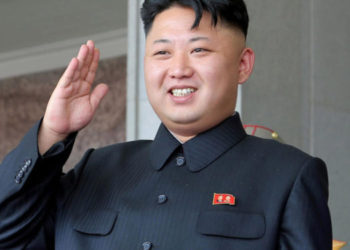 Reaparece Kim Jong-un más delgado y acalla ola de rumores