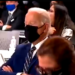 ¿Se quedó dormido Biden en plena reunión del COP26?