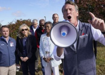 En comicios para gobernador en Virginia, demócratas probarán su cohesión post-Trump