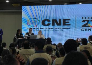 En Honduras Xiomara Castro toma la delantera, aunque resultado electoral podría llevarse dos días