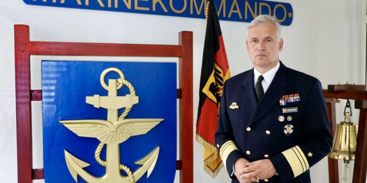 Por pedir respeto para Putin renuncia Comandante de la Armada Alemana