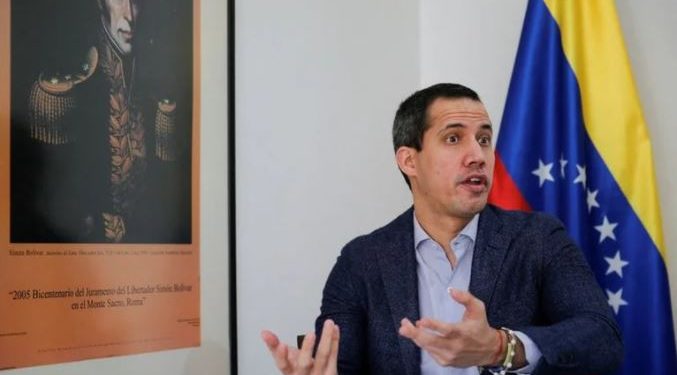 Guaidó dispuesto a discutir una flexibilización de las sanciones para reanudar el diálogo en México