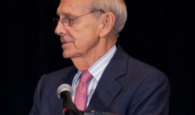 Juez Stephen Breyer se retira de la Corte Suprema