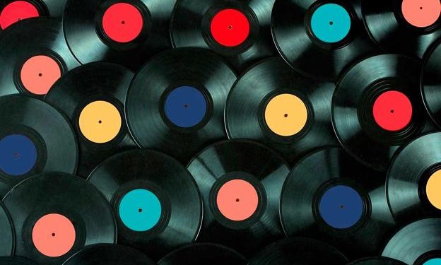 Ventas de vinilo se incrementan 50,4% en 2021