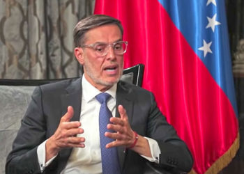 Canciller venezolano Félix Plasencia: "devuelvan nuestras sedes diplomáticas".