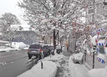 En Boston esperan, según pronósticos, hasta 24 pulgadas de nieve y vientos entre 40 y 50 millas por hora.