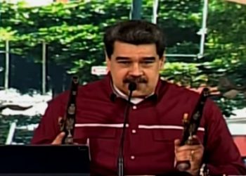 Ruperti, el hombre que regala las pistolas de Bolívar