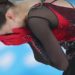 Kamila Valíeva tropezó y fue cuarta  en una final impresionante