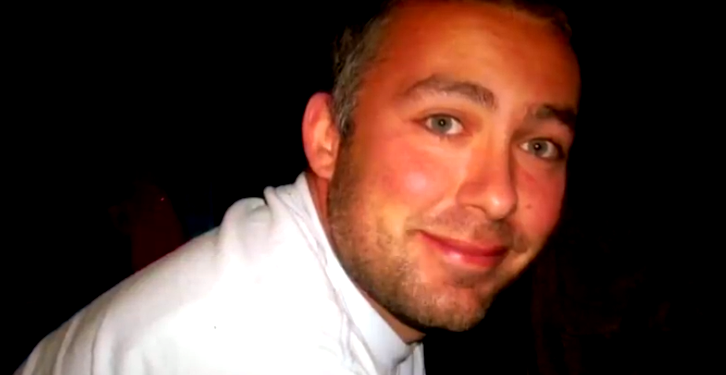 Ex marine estadounidense cuenta el horror de ser detenido sin respeto a sus DDHH por el régimen de Maduro