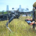 Los perros robots fueron diseñados especialmente para labores de vigilancia en terrenos hostiles. Foto cortesía Ghost Robotics.