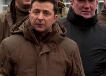 Ante amenazas de Rusia: Ucrania ratifica solicitud de unirse a la OTAN