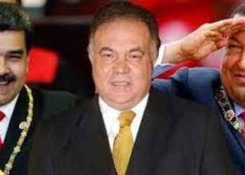 Ruperti, el hombre que regala las pistolas de Bolívar