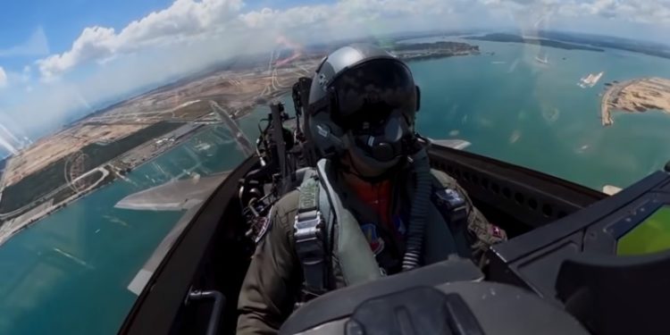 Militarmente ¿cómo se compara China con EEUU y con Rusia?