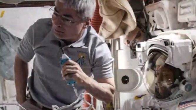 Pese a las tensiones: Astronauta estadounidense regresa a la tierra en nave rusa