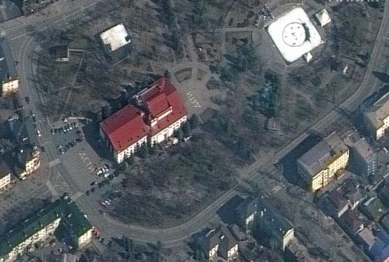 No habrían víctimas en bombardeo a teatro en Mariúpol