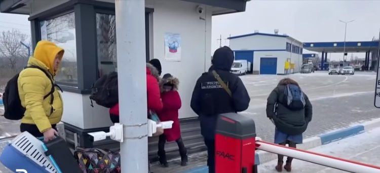 Traficantes de pesonas tratan de capturar ucranianos para secuestrarlos