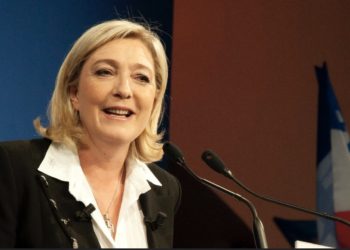 Más allá de la noticia: Le Pen pone a última hora en peligro la reelección de Macron