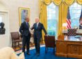 Con presencia de Obama en la Casa Blanca, Biden celebró el quinto aniversario del Obamacare