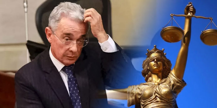 Acusaciones contra Álvaro Uribe Vélez, lo vinculan con paramilitares.