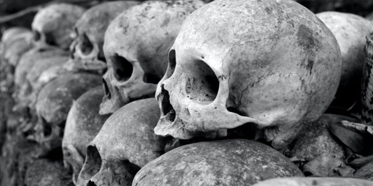 El genocidio, los crímenes de guerra y los crímenes de lesa humanidad no prescriben.