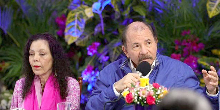 En Nicaragua, Rosario Murillo y Daniel Ortega, siguen apagando las voces disidentes.