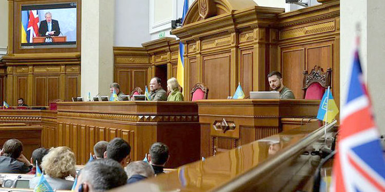 Boris Johnson: "nuestro objetivo a largo plazo es fortificar a Ucrania y que nadie se atreva a atacarla de nuevo".