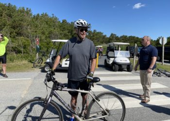 Presidente Biden se cayó de su bicicleta: "Estoy bien"