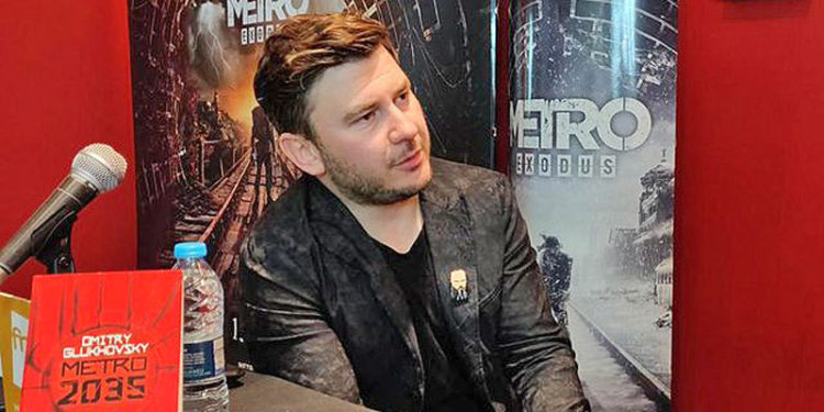 Escritor disidente Dmitri Glujovsk desata la furia de Vladimir Putin