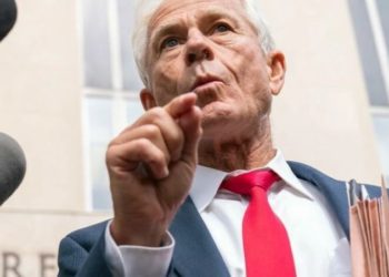 Ex asesor de Trump declarado en desacato durante investigación de asalto al Capitolio