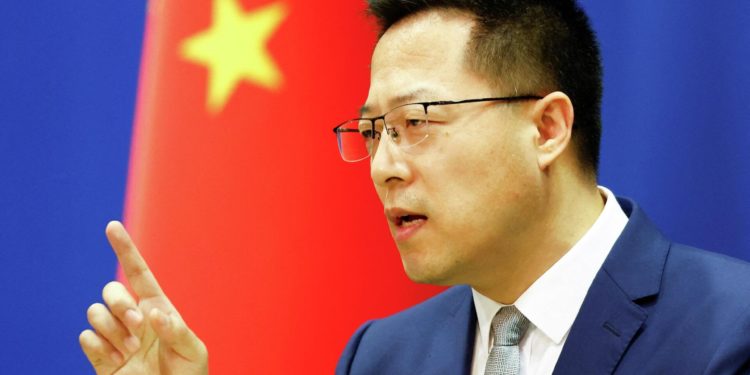 China acusa a OTAN de tener "las manos manchadas de sangre"