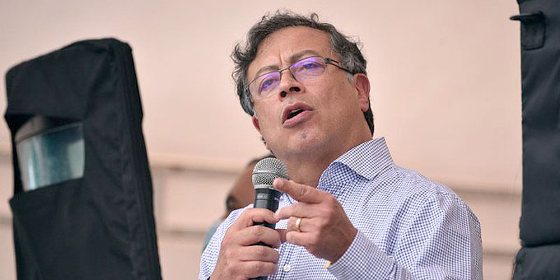 Según Gustavo Petro, el perdón social no tiene que ver con lo jurídico, nace desde la sociedad.