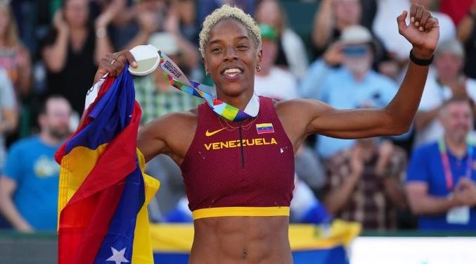 La venezolana Yulimar Rojas reina absoluta de la categoría: primera tricampeona mundial de triple salto
