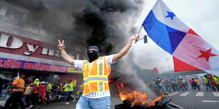 Panamá vive una ola creciente de protestas violentas y una crisis de gobernabilidad, que podría terminar mal.