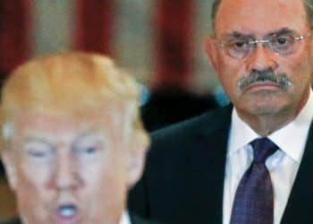 Allen Weisselberg, director de finanzas de la organización Trump, se declara culpable de fraude fiscal